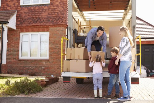 Organized relocation service for a Westhampstead apartment move